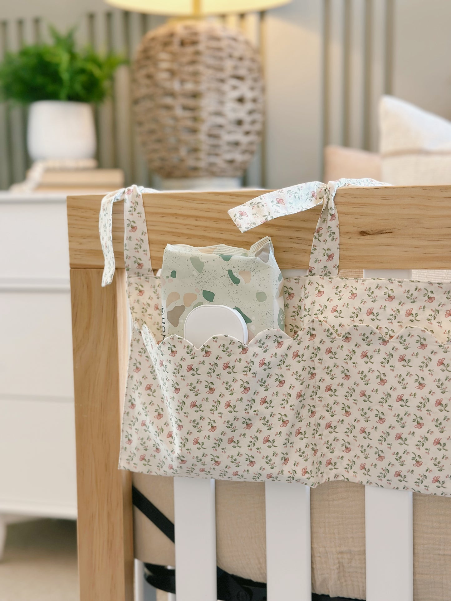 Bed/ Crib Pocket Organizer in Floral