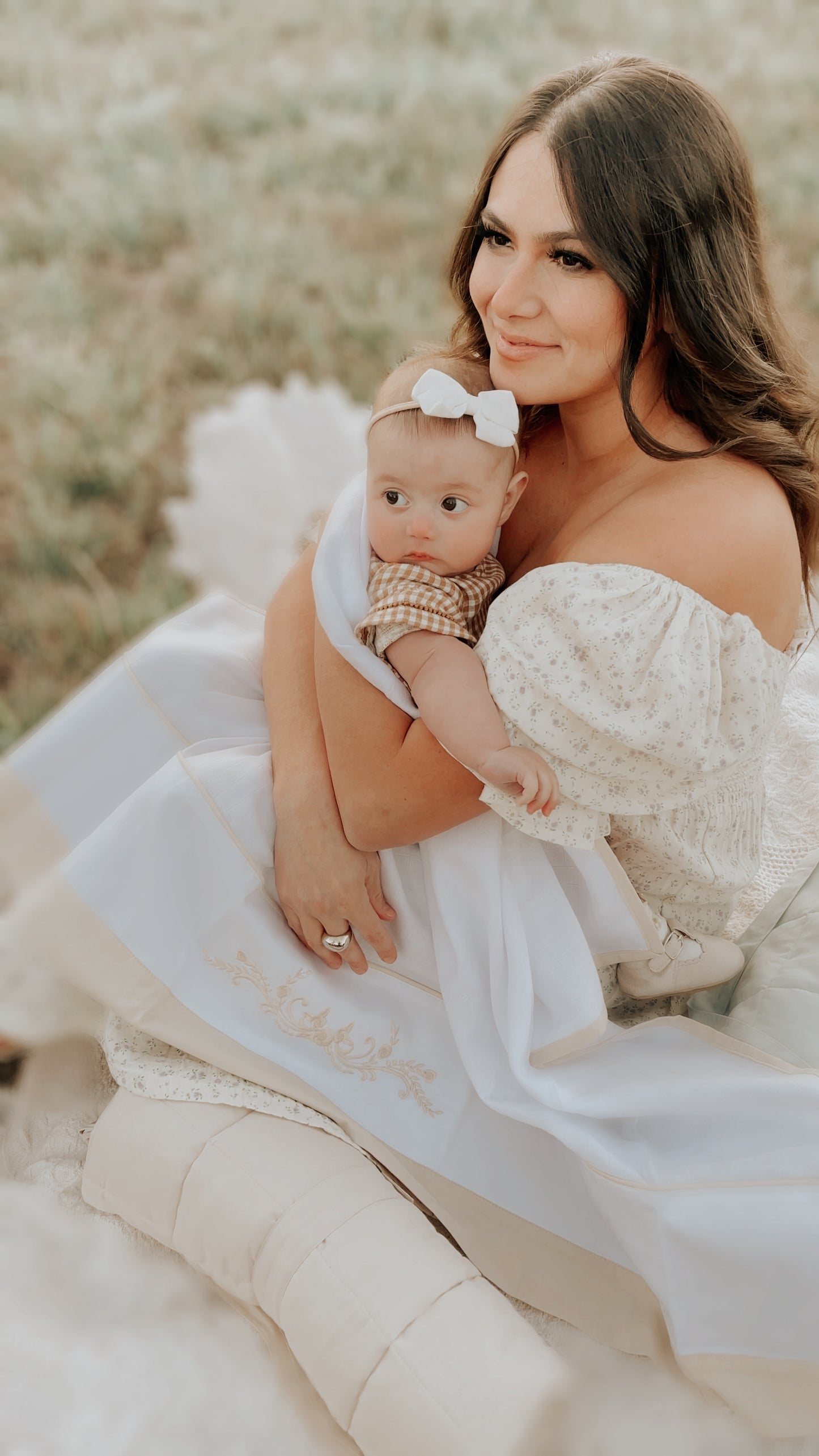 Embroidered Muslin Blanket in Creme